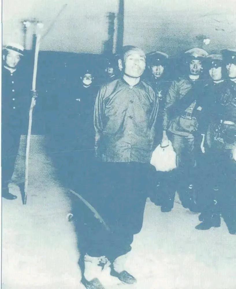 历史难忘瞬间：淞沪会战中的女鬼子，图17拿日军练刺刀的八路军