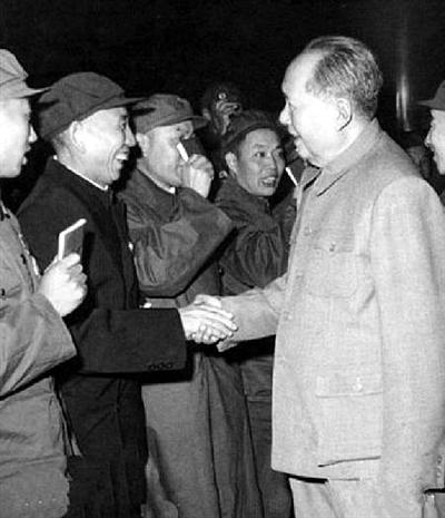 1954年，毛主席为什么要决策成立新疆生产建设兵团