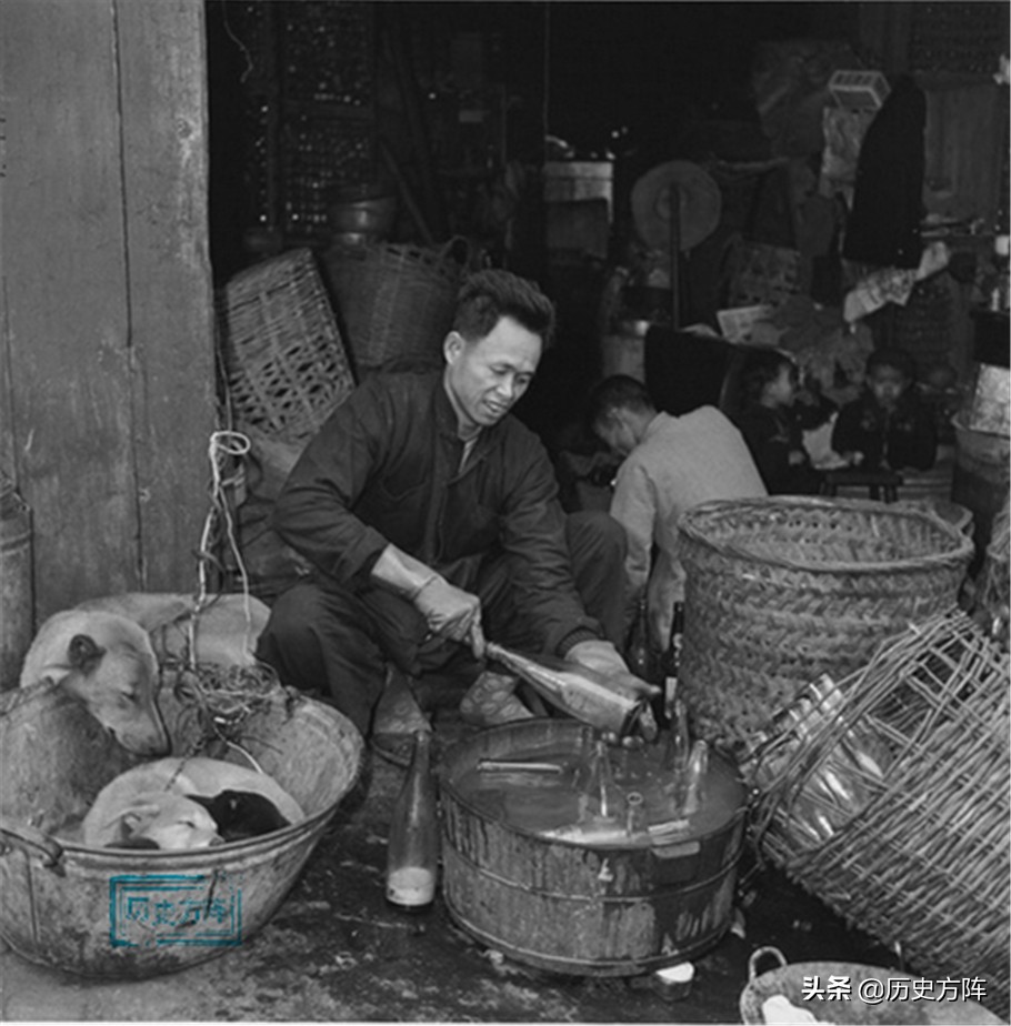 民国时期，内地在抗日战争，香港的平民生活是什么样的？