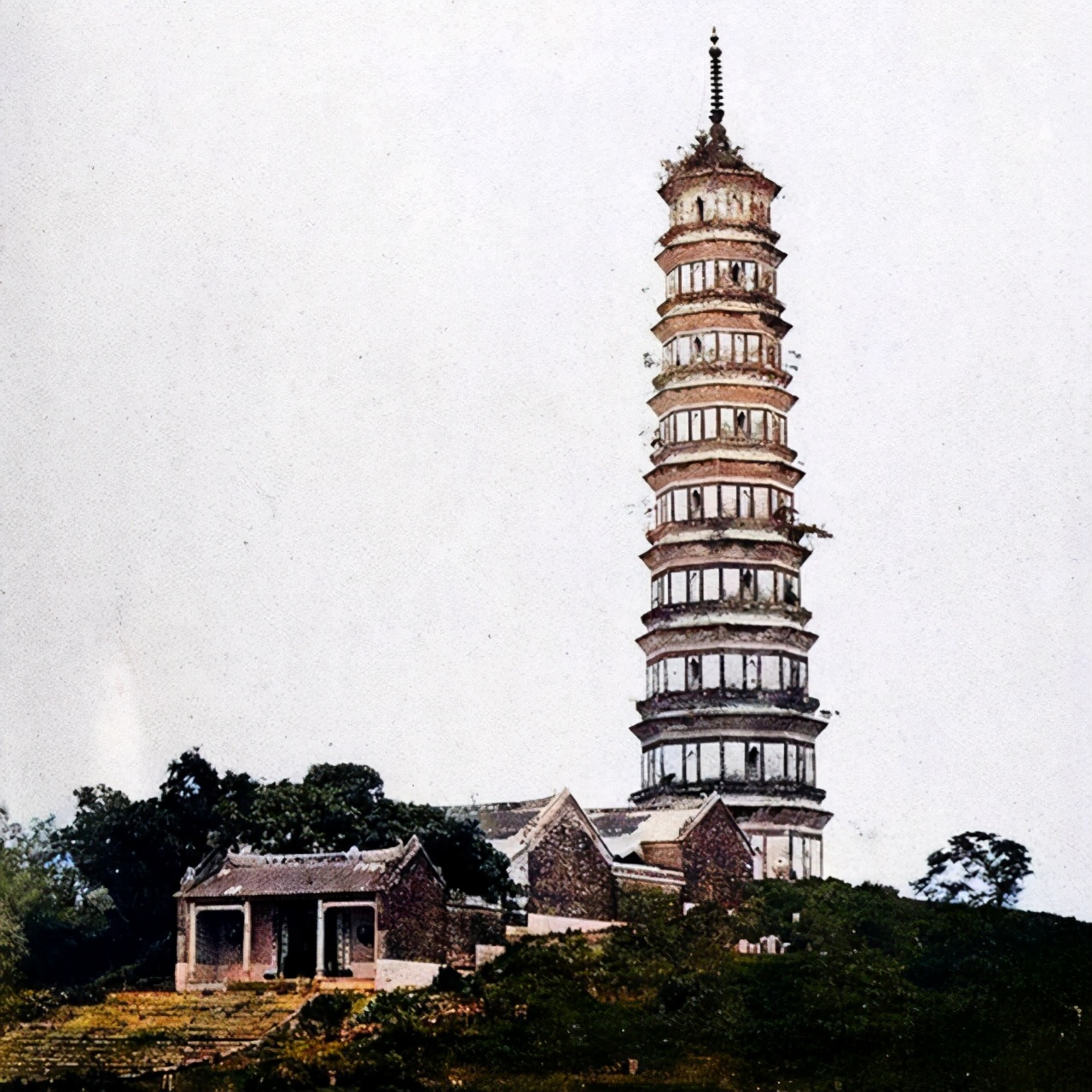广州老照片：1890年历史情景，琶洲塔、镇海楼，看下你认得不