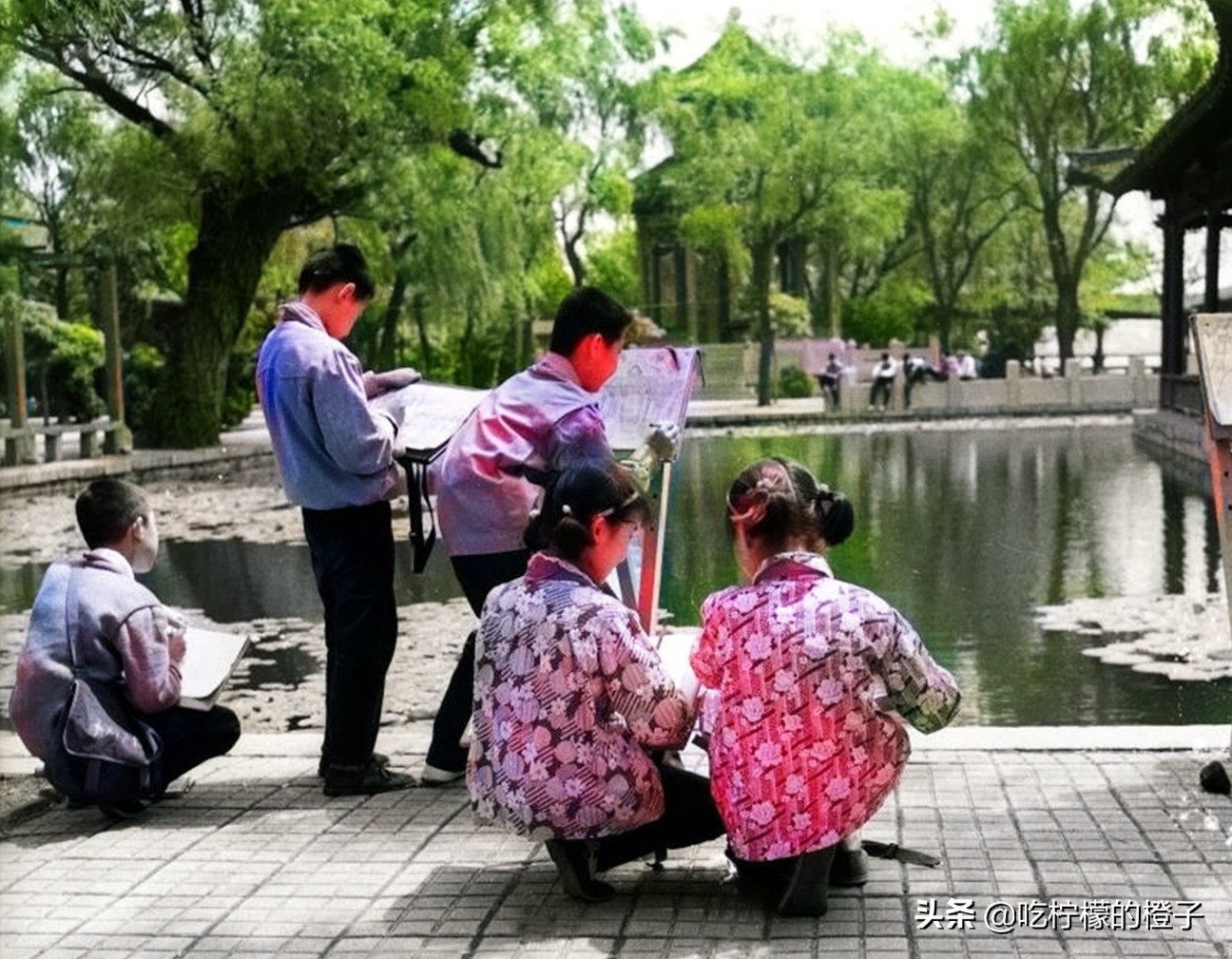 老照片：70年代末的济南，那时的生活安详宁静，人们笑容灿烂