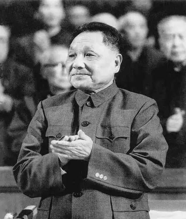 苏联领导人接连去世，邓小平对苏“葬礼外交”，融化中苏关系坚冰