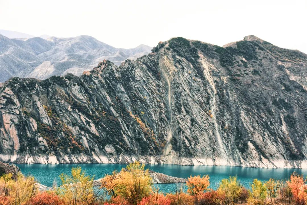 新疆这条公路，霸占了世界最顶级风光，此生一定要去一次