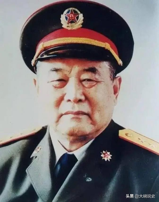 他只是陈锡联的传令兵，48年后超过老领导，官至正国级