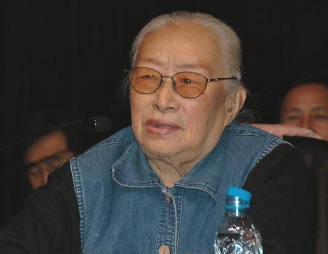 1992年，陈赓大将74岁高龄妻子傅涯，为何不顾病重执意要去台湾？