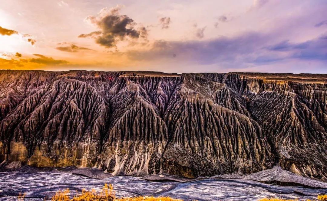 中国最险峻壮美的景观大道，浓缩新疆80%美景，一步一景