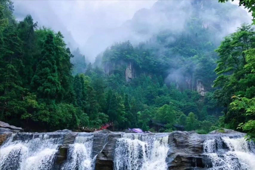 浙江鲜有人知的瀑布奇观，景色堪比黄果树，被称“中华第一高瀑”