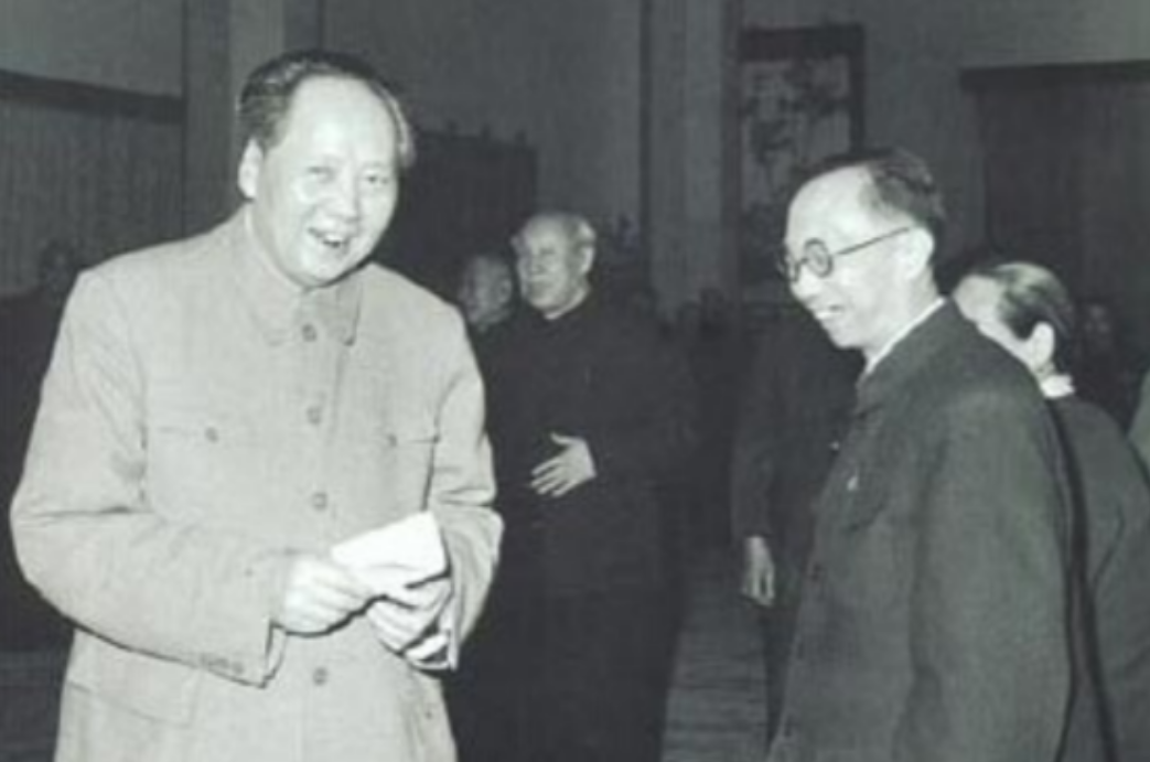 62年，毛泽东宴请皇帝溥仪吃饭，席间询问：你们御膳房的饭好吃吗