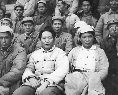 听说毛泽东领导了红军，鲁迅关切地问道：他有多大岁数了？
