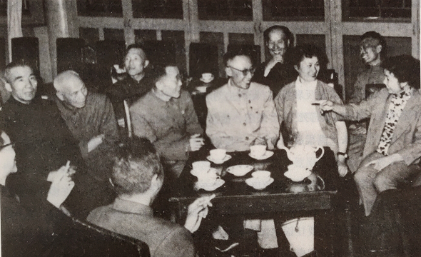 62年，毛泽东宴请皇帝溥仪吃饭，席间询问：你们御膳房的饭好吃吗