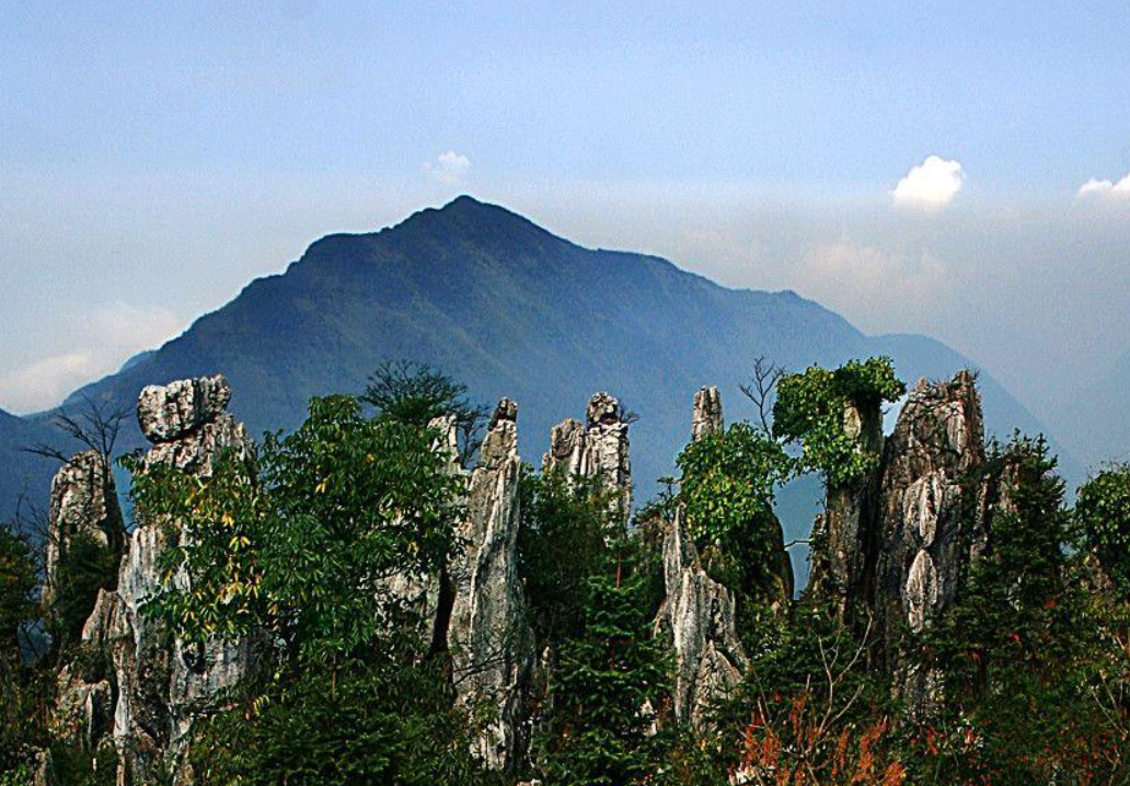 四川一座神级奇山，有“天下第一雄山”的美称，门票95却少有差评