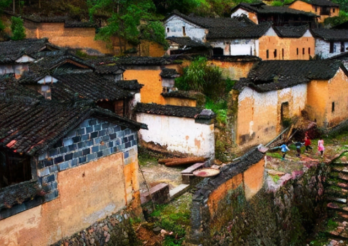 福建一个宋代古村，被称闽北客家建筑的典范，是中国历史文化名村