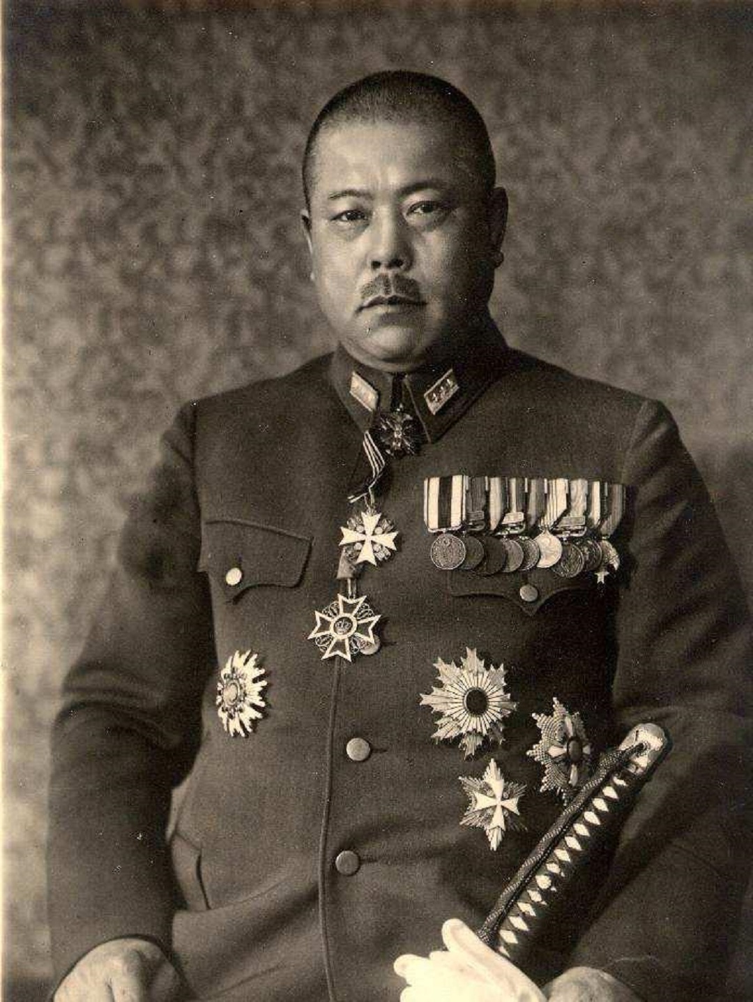 二战日本“大佐”可以带多少兵，为啥日军不当少将都要争当大佐？