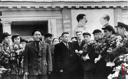 1950年，中国农民代表团访问苏联时的情景，让他们羡慕不已