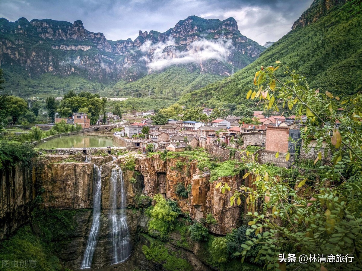 中国最美的悬崖村：房屋建在瀑布旁，美得像是P图，避暑绝佳