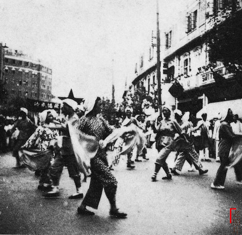 老照片：1949年苏州举行政治集会和欢庆“全国政治协商会议”