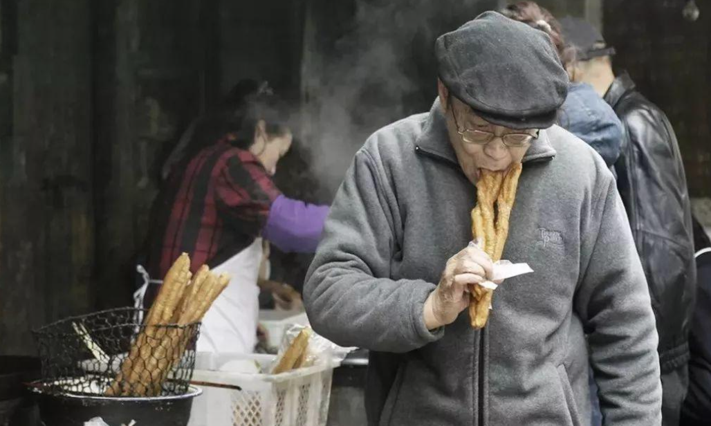 散文丨梁实秋：烧饼油条