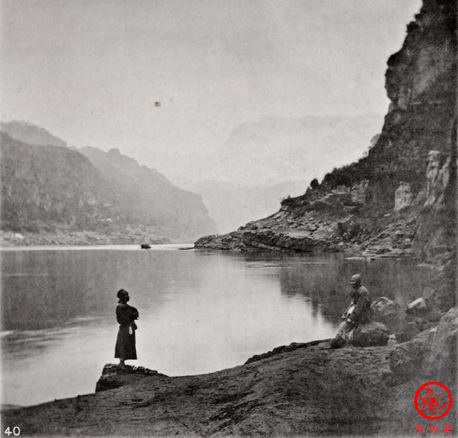 晚清老照片：150年前的长江三峡，风光雄奇，百姓生活简陋贫苦