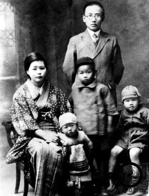 被郭沫若抛弃的日本妻子，独自抚养五个孩子，将财产无偿捐献中国