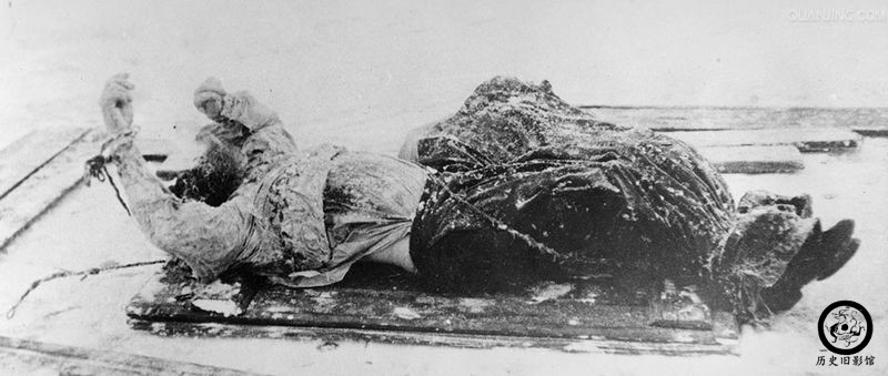 不死妖僧拉斯普京老照片：控制沙皇夫妇，被丢进冰窟挣扎了8分钟