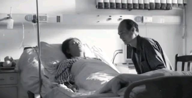 一湖南老妇无钱看病，身份曝光后被军车接走，副总理亲赴医院看望