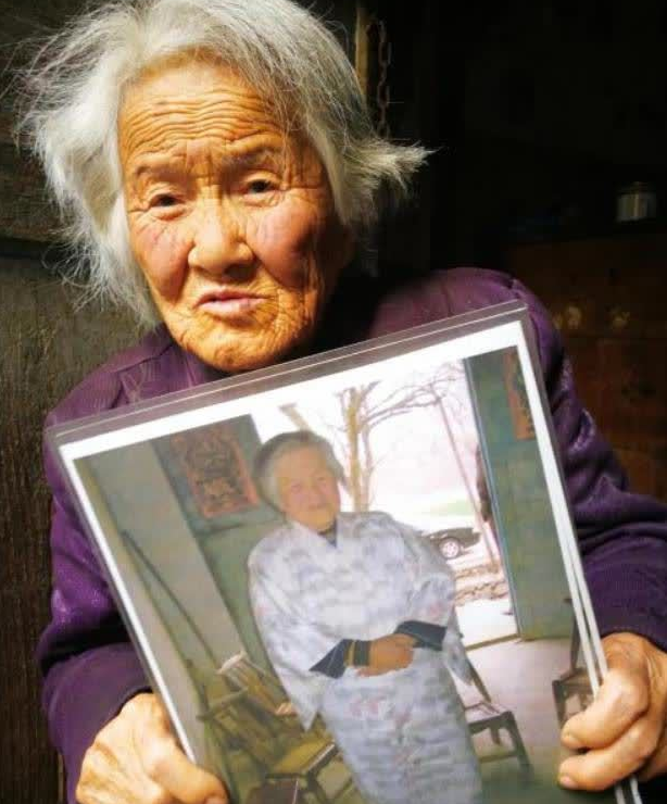 陕西90岁老太，到死都不肯上户口，临终前说出了自己的真实身份