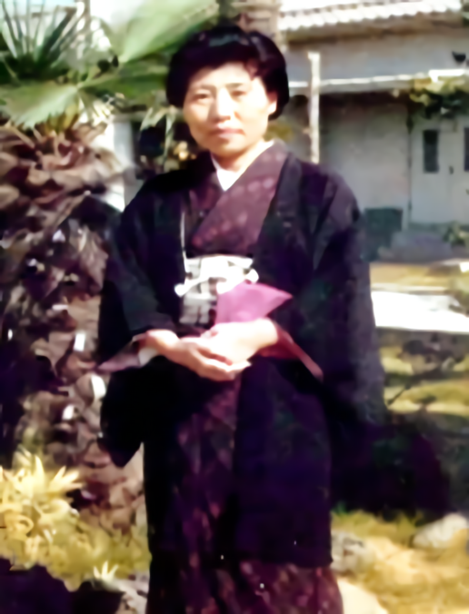 解放军中的日本女兵，她在中国服役7年，回国26年后女儿自杀身亡