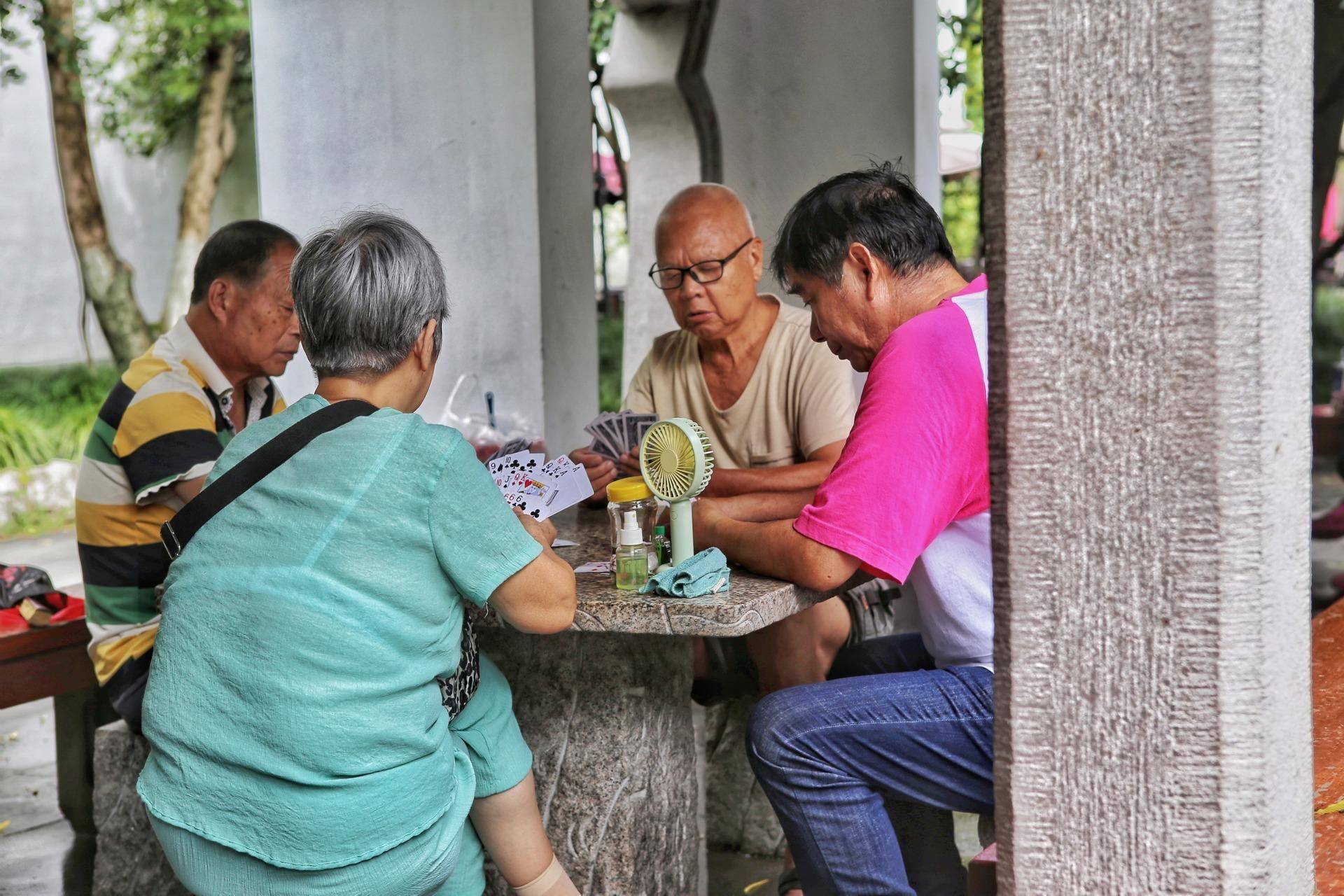 一个八旬老人的忠告：要想晚年过得好，请记住这4句话