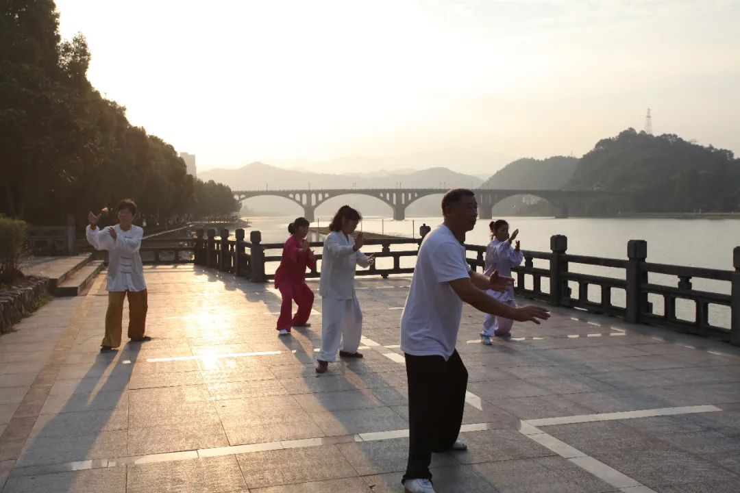 去小县城散散心吧，和当地人一起享受慢生活。强烈推荐这8个