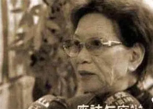 军统唯一女少将，撤往台湾后，活到98岁，孙女如今是名模