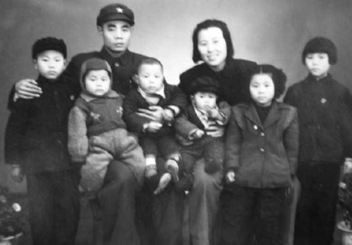俞惠如：丈夫是开国中将，一生养育12个儿女，总理称她是航空母舰