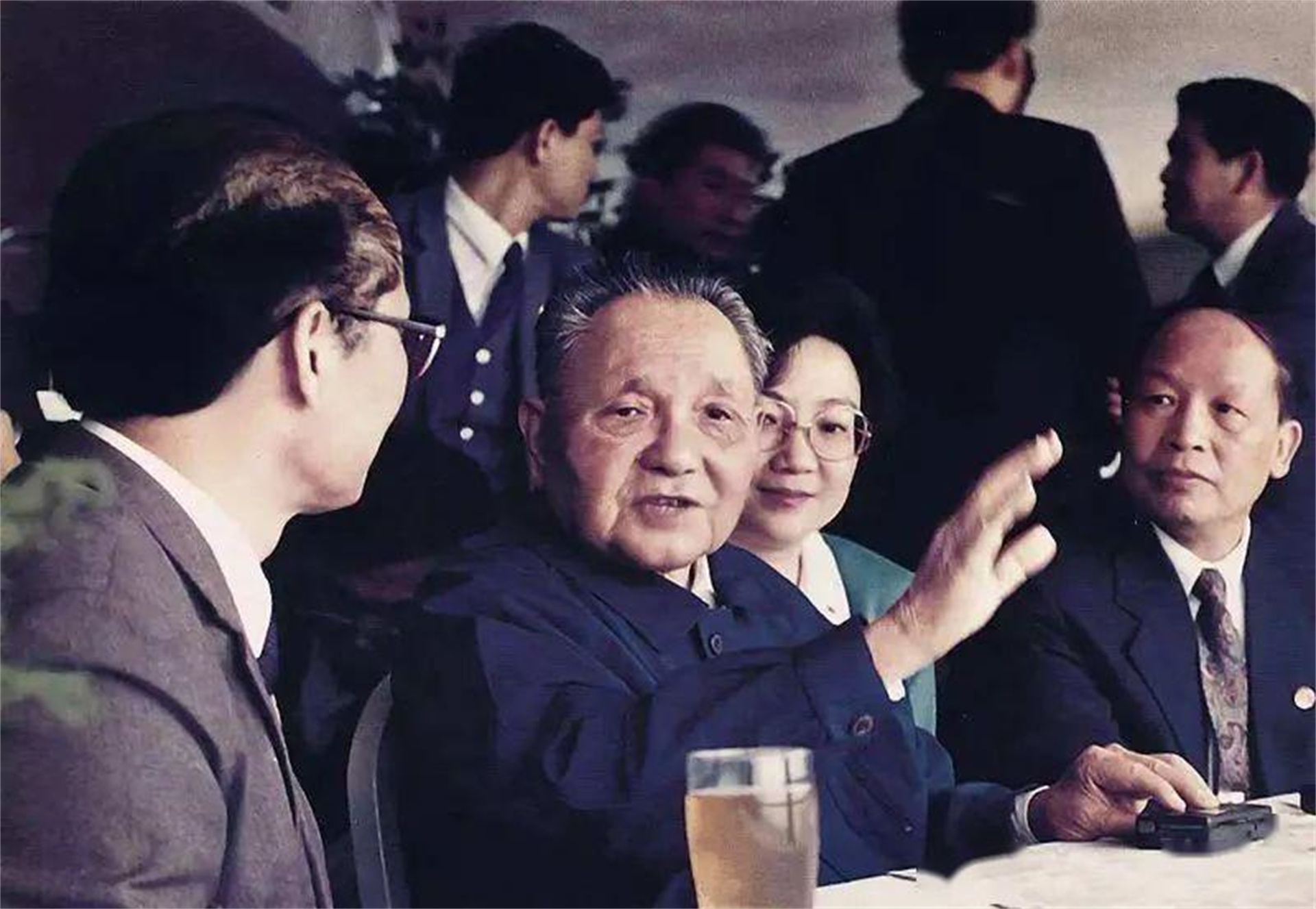 1997年，重庆为何突然与四川分了家？事实证明邓小平真高明