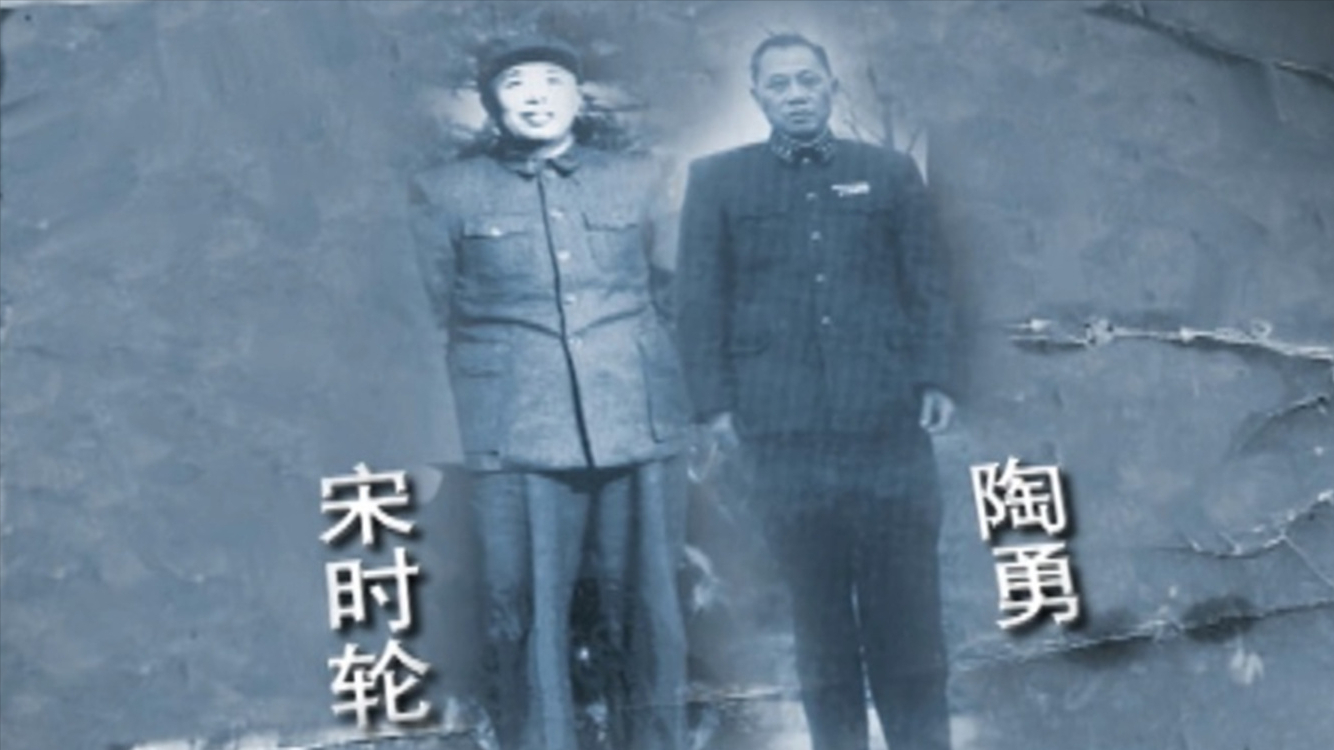 1950年，功德林战犯听说长津湖战役后，为什么各个泪目纷纷请战？