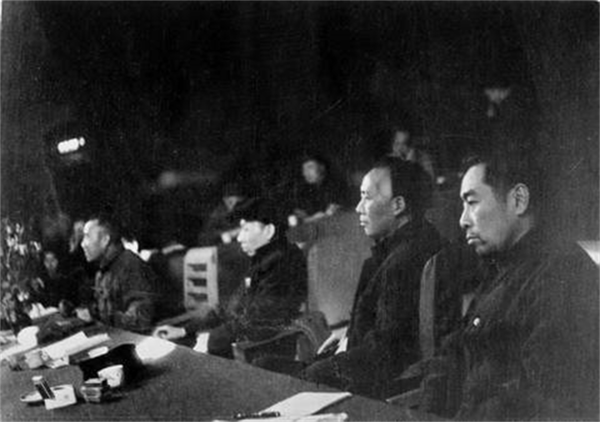 1969年大战一触即发，毛主席秘密召集4位老帅，交给他们一个任务