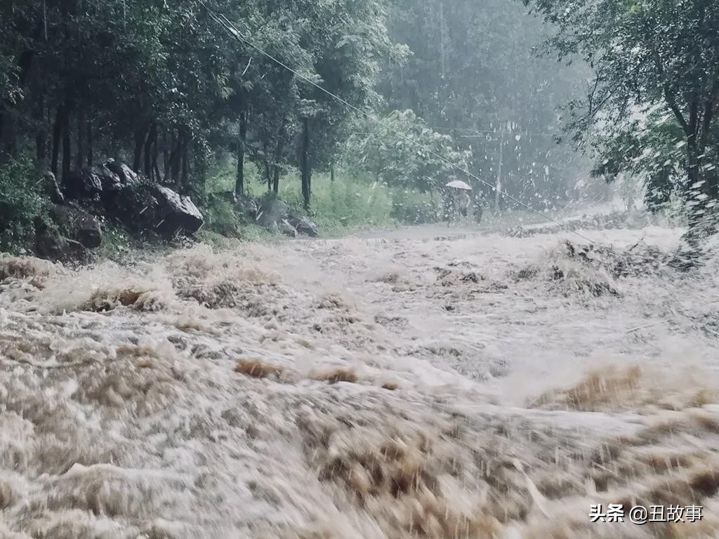 被洪水围困的日子：我才了解什么是最重要的