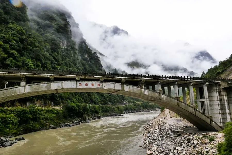 想要看滇西的秋日风光，就选这条自驾线，一路都是秋日好风景