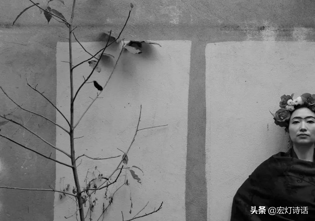 诗江湖49期 | 永远的翟永明：一位开着酒吧的最优秀的女诗人