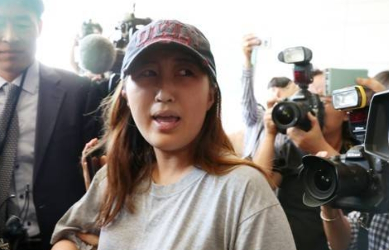 大学生郑维罗：高调炫富，意外让韩国总统牢底坐穿，亲妈入狱18年