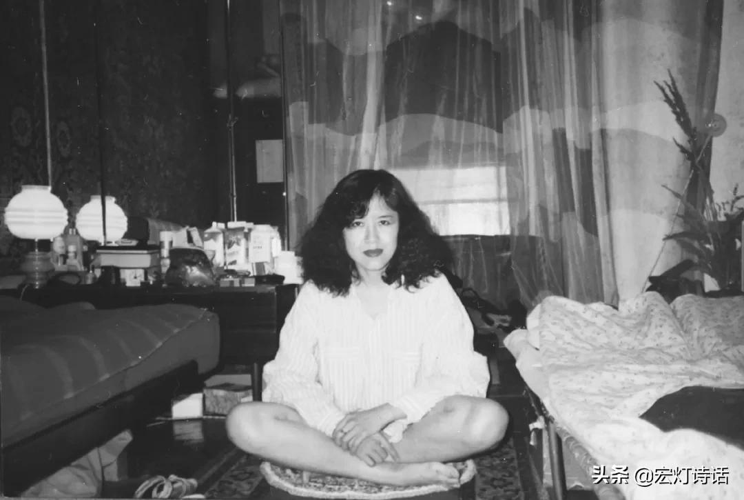 诗江湖51期 | 女诗人伊蕾：一生都在《独身女人的卧室》“独唱”