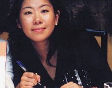 日本治愈系书籍《厨房》：变性人母亲的厨房，成为了人生的治愈所