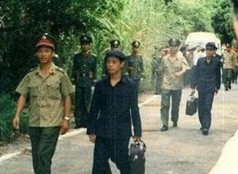 1984年副指导员被俘，遭越军折磨6年不屈，回国时体重仅37公斤