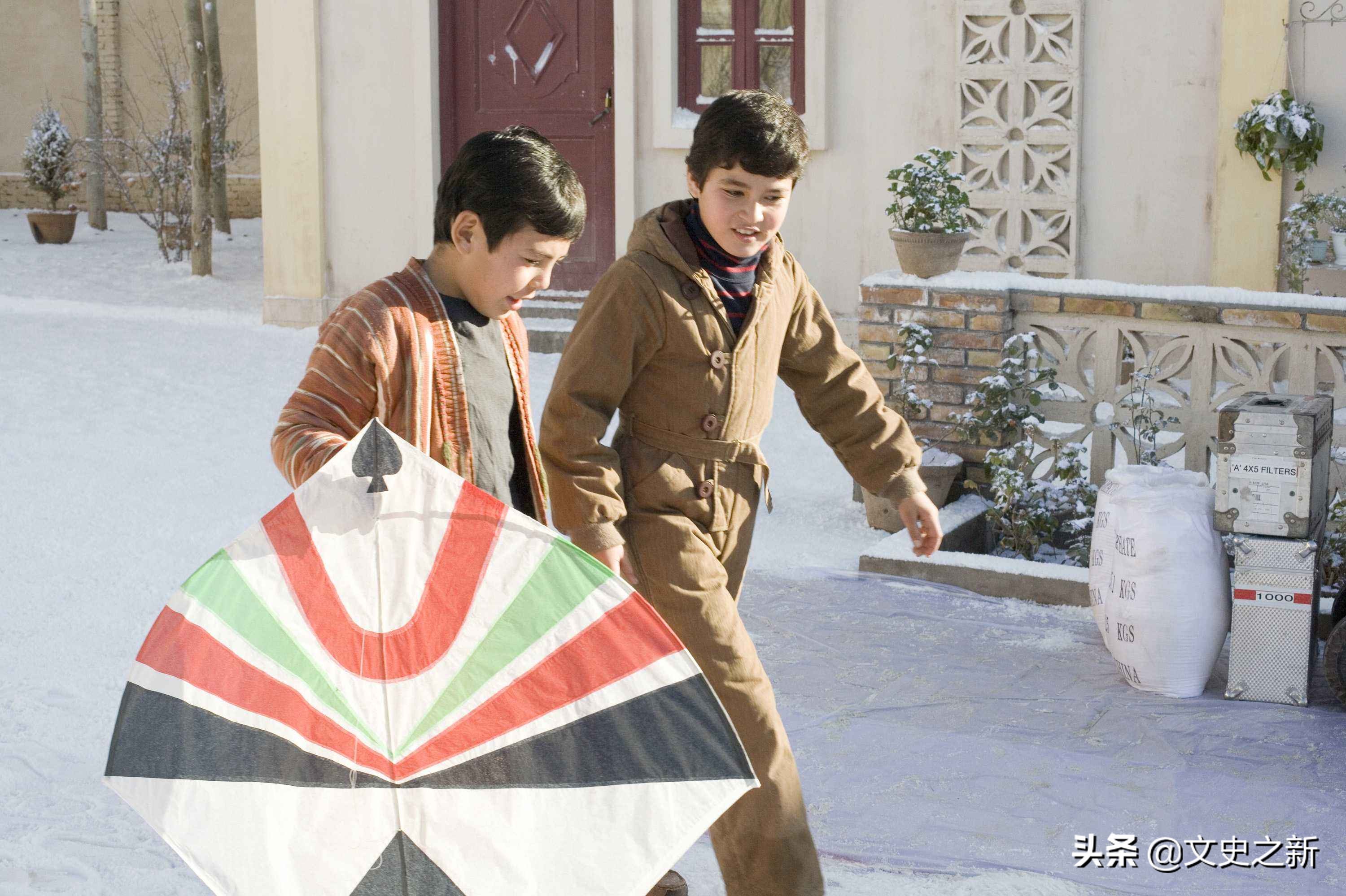 阿富汗名著《追风筝的人》：善恶之间的人性，塔利班令人触目惊心