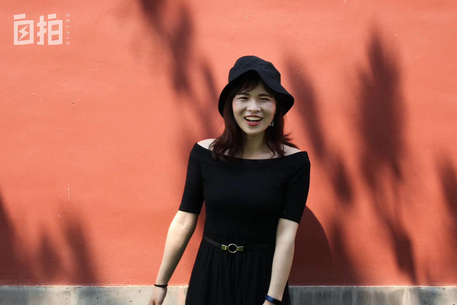 清华博士毕业后，她放弃名企50万年薪，去深圳当中学老师