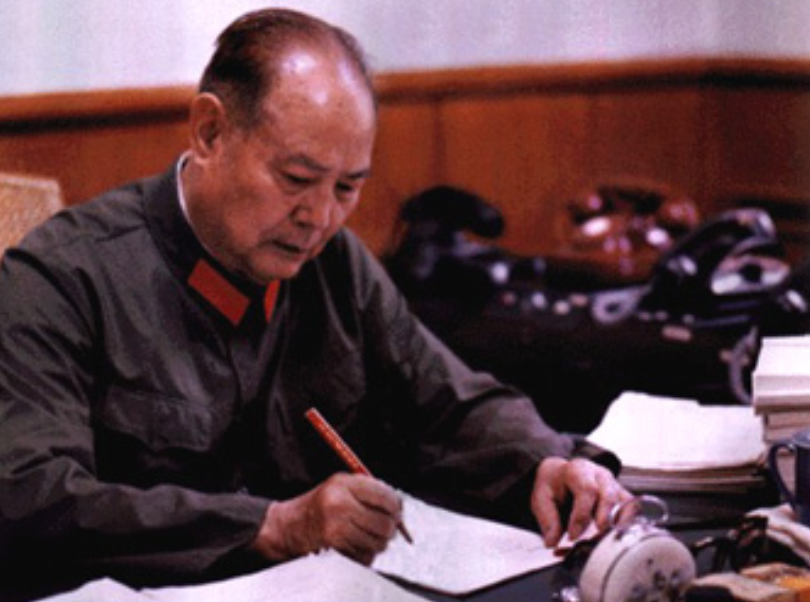 陈毅临终前，叶剑英拿出毛主席所写的纸条：我知道你在等什么