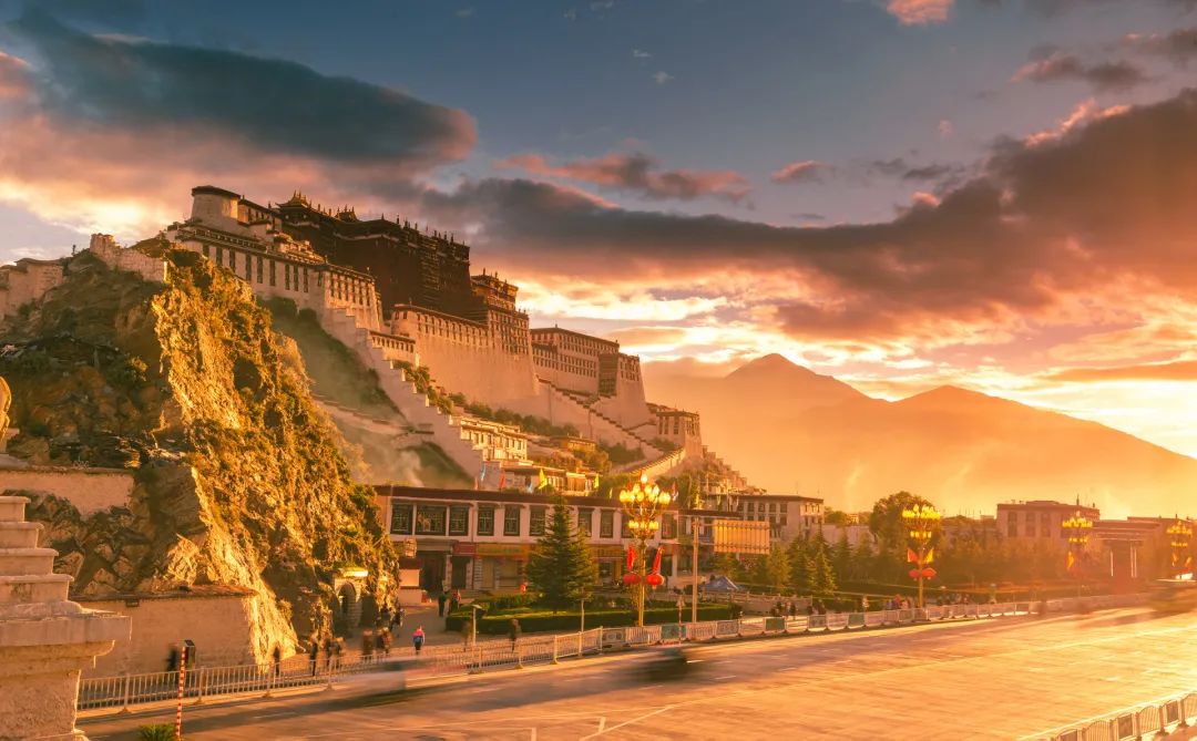 中国值得一去的24个旅行地，惊艳了时光，此生必去！你去过几个？