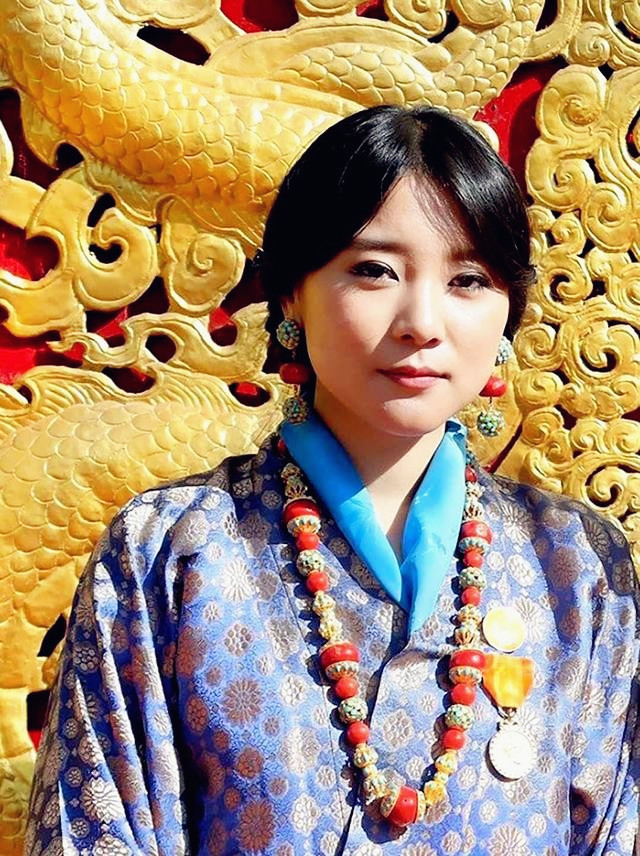 被称为“雪莲之花”的不丹二公主，坚守爱情，穿出本色——索南