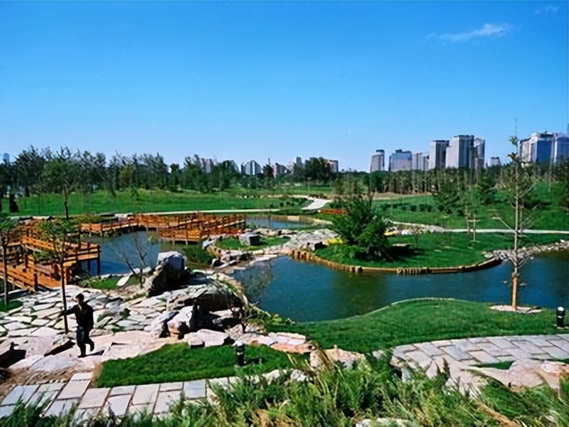 北京巨无霸公园走红，拥有20余个景区，深受当地人的喜欢