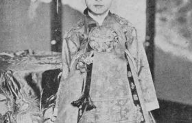 朝鲜末代公主：13岁掳到日本，被迫结婚生子，37年后回国已痴呆