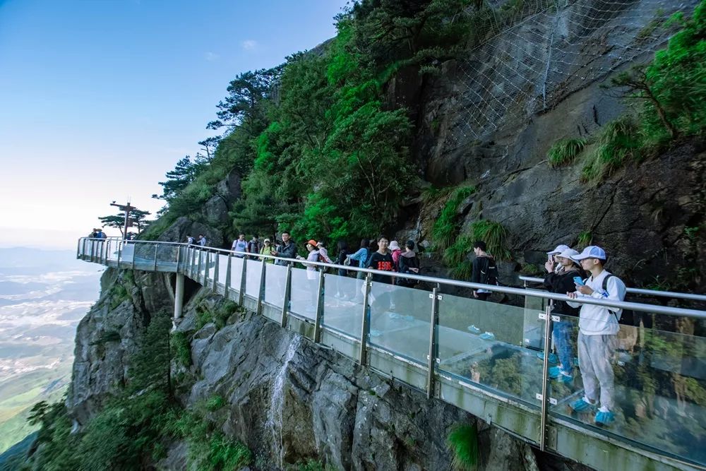 7月的避暑天堂，8个避暑旅行地，个个美如仙境，你去过几个？