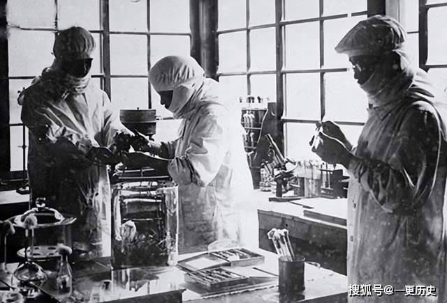 “二战”期间，侵华日军“731部队”秘密进行细菌武器研制，并用人类活体进行实验-爱读书